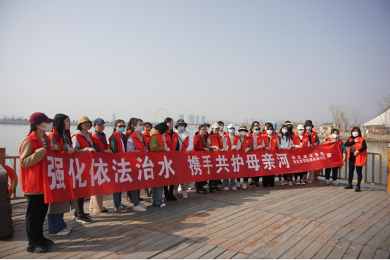 情暖“三八”妇女节  节水护河入人心